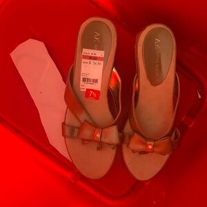 Women’s platform sandal